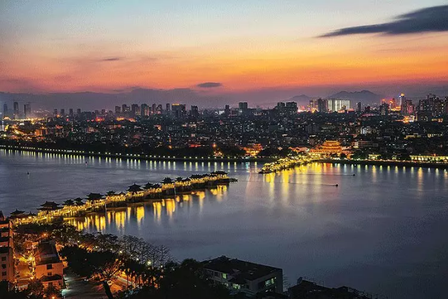 4706.2万！金年金字招牌(jinnian)环境高质量垃圾转运类设备助力潮州打造城市新面貌